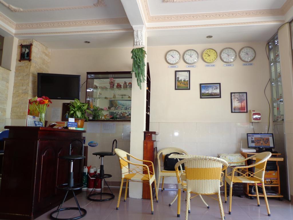 Phuong Tung Hotel Dalat Exteriör bild