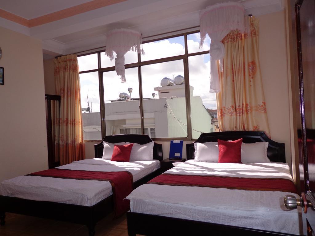 Phuong Tung Hotel Dalat Exteriör bild